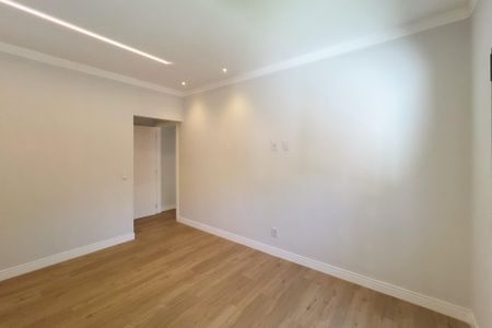 Casa de condomínio à venda com 759m², 5 quartos e 8 vagas Casa de condomínio à venda com 759m², 5 quartos e 8 vagasSuíte 4
