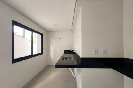 Casa de condomínio à venda com 759m², 5 quartos e 8 vagas Casa de condomínio à venda com 759m², 5 quartos e 8 vagasÁrea de Serviço