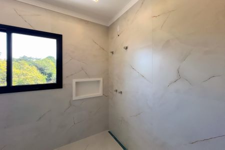 Casa de condomínio à venda com 759m², 5 quartos e 8 vagas Casa de condomínio à venda com 759m², 5 quartos e 8 vagasBanheiro da Suíte 1