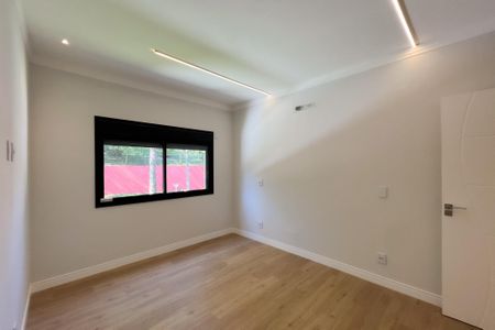 Casa de condomínio à venda com 759m², 5 quartos e 8 vagas Casa de condomínio à venda com 759m², 5 quartos e 8 vagasSuíte 3