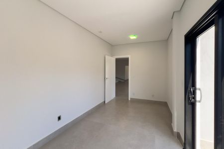 Casa de condomínio à venda com 759m², 5 quartos e 8 vagas Casa de condomínio à venda com 759m², 5 quartos e 8 vagasEscritório