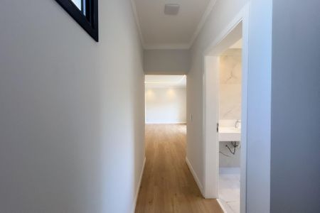 Casa de condomínio à venda com 759m², 5 quartos e 8 vagas Casa de condomínio à venda com 759m², 5 quartos e 8 vagasCloset da suíte 1