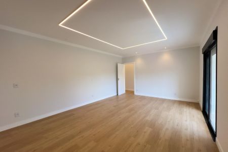 Casa de condomínio à venda com 759m², 5 quartos e 8 vagas Casa de condomínio à venda com 759m², 5 quartos e 8 vagasSuíte 1