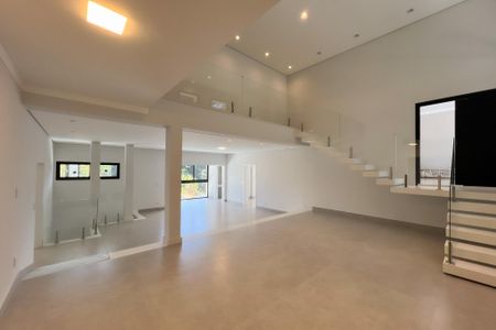 Casa de condomínio à venda com 759m², 5 quartos e 8 vagas Casa de condomínio à venda com 759m², 5 quartos e 8 vagasSala