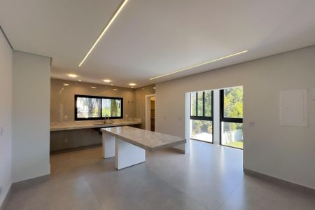 Casa de condomínio à venda com 759m², 5 quartos e 8 vagas Casa de condomínio à venda com 759m², 5 quartos e 8 vagasCozinha