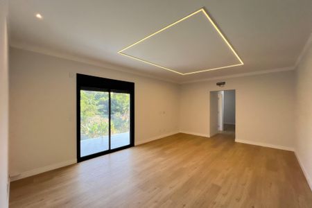 Casa de condomínio à venda com 759m², 5 quartos e 8 vagas Casa de condomínio à venda com 759m², 5 quartos e 8 vagasSuíte 1