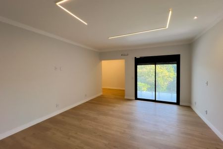 Casa de condomínio à venda com 759m², 5 quartos e 8 vagas Casa de condomínio à venda com 759m², 5 quartos e 8 vagasSuíte 2
