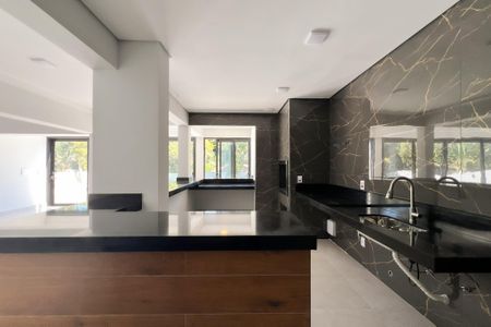 Casa de condomínio à venda com 759m², 5 quartos e 8 vagas Casa de condomínio à venda com 759m², 5 quartos e 8 vagasChurrasqueira