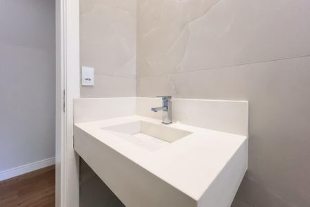 Casa de condomínio à venda com 759m², 5 quartos e 8 vagas Casa de condomínio à venda com 759m², 5 quartos e 8 vagasBanheiro da Suíte 3