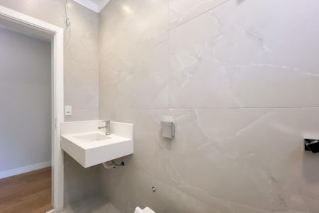 Casa de condomínio à venda com 759m², 5 quartos e 8 vagas Casa de condomínio à venda com 759m², 5 quartos e 8 vagasBanheiro da Suíte 3