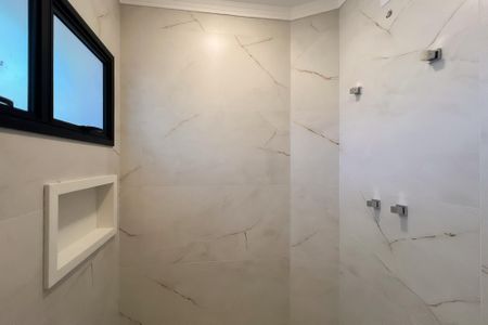 Casa de condomínio à venda com 759m², 5 quartos e 8 vagas Casa de condomínio à venda com 759m², 5 quartos e 8 vagasBanheiro da Suíte 4