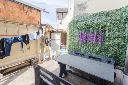 Casa à venda com 141m², 3 quartos e 2 vagas Casa à venda com 141m², 3 quartos e 2 vagasQuintal