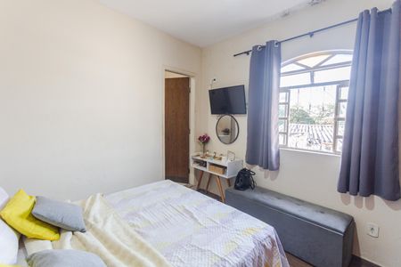 Casa à venda com 141m², 3 quartos e 2 vagas Casa à venda com 141m², 3 quartos e 2 vagasSuíte no 2° Andar