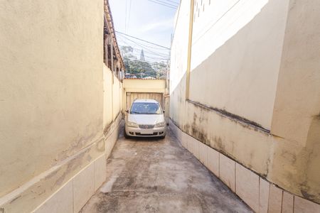 Casa à venda com 141m², 3 quartos e 2 vagas Casa à venda com 141m², 3 quartos e 2 vagasGaragem/Entrada