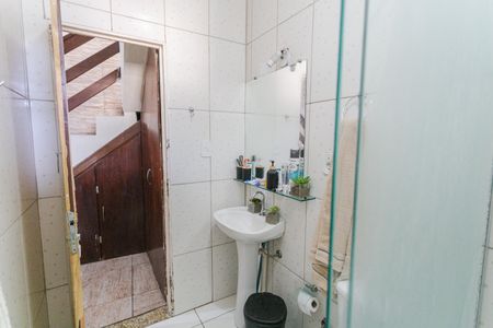 Banheiro Social de casa à venda com 3 quartos, 141m² em Vila São Paulo, Belo Horizonte