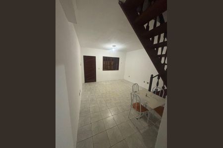 Sala de casa de condomínio para alugar com 2 quartos, 120m² em Tanque, Rio de Janeiro