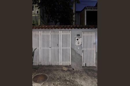 Casa de condomínio para alugar com 120m², 2 quartos e 1 vaga Casa de condomínio para alugar com 120m², 2 quartos e 1 vagaFachada