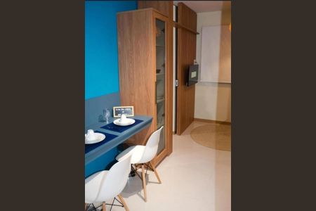 Cozinha de apartamento para alugar com 1 quarto, 23m² em Ondina, Salvador