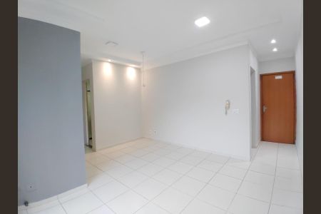 Sala de apartamento para alugar com 3 quartos, 75m² em Jardim Patricia, Uberlândia