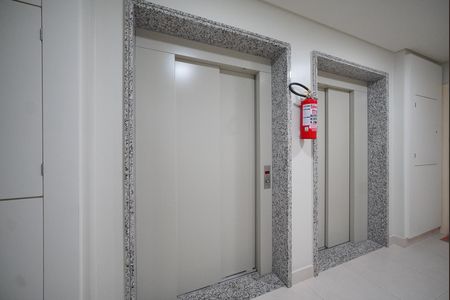 Apartamento para alugar com 84m², 2 quartos e 2 vagasElevadores