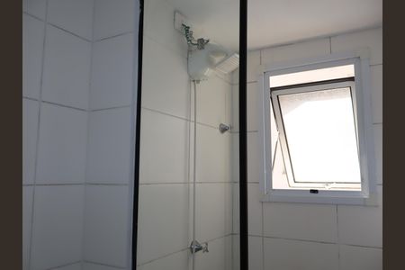 Banheiro de apartamento para alugar com 1 quarto, 27m² em Vila Ema, São Paulo