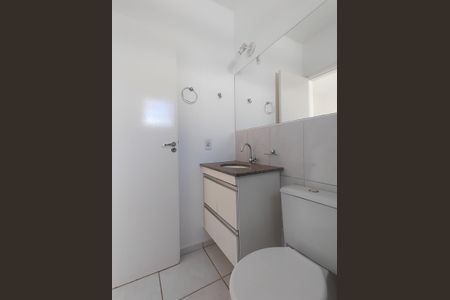 Casa de condomínio para alugar com 95m², 3 quartos e 2 vagasBanheiro