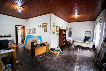 Casa à venda com 5 quartos, 250m² em Bacacheri, Curitiba
