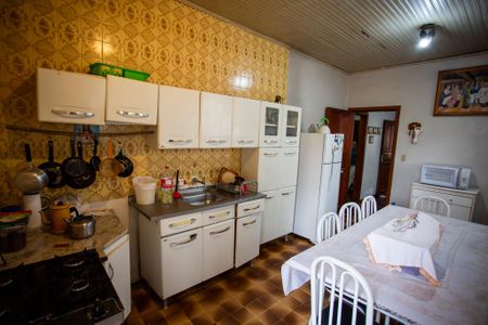 Casa à venda com 250m², 5 quartos e 4 vagas