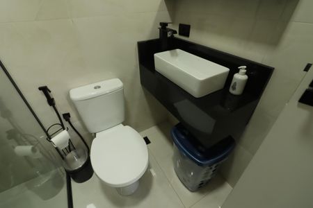 Casa à venda com 62m², 2 quartos e 2 vagasBanheiro da Suíte 2