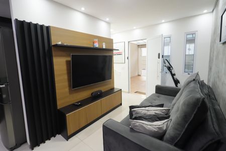 Casa à venda com 62m², 2 quartos e 2 vagasSala/Cozinha