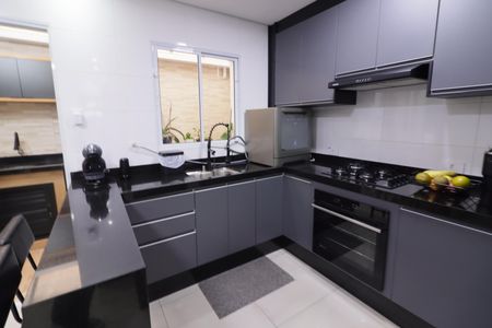 Casa à venda com 62m², 2 quartos e 2 vagasSala/Cozinha