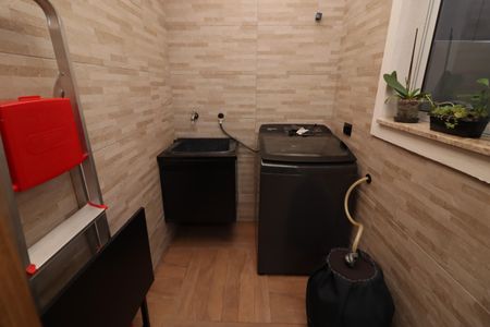 Casa à venda com 62m², 2 quartos e 2 vagasÁrea de Serviço