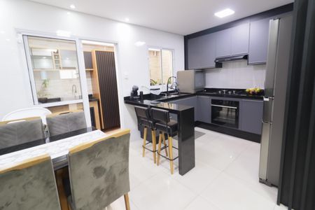 Sala/Cozinha de casa à venda com 2 quartos, 62m² em Remédios, Osasco
