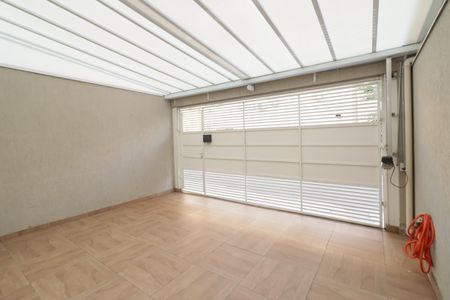 Casa à venda com 62m², 2 quartos e 2 vagasGaragem