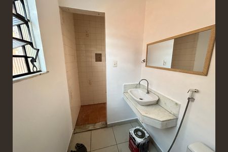 Casa para alugar com 80m², 2 quartos e sem vagaBanheiro