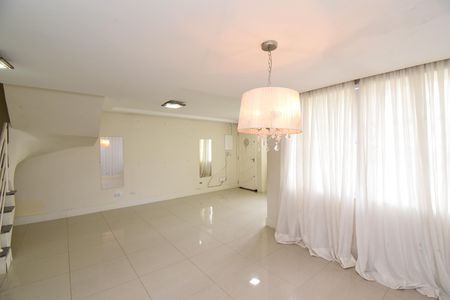 Apartamento à venda com 240m², 3 quartos e 2 vagasSala