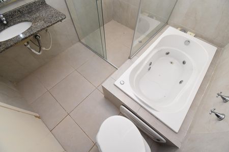 Apartamento à venda com 240m², 3 quartos e 2 vagasBanheiro da Suíte