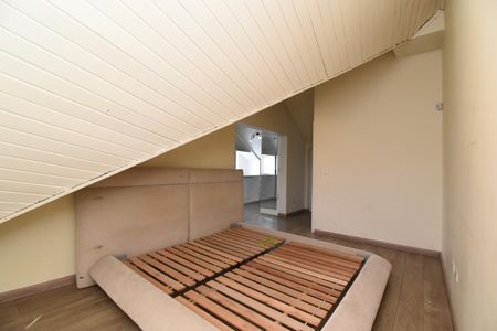 Apartamento à venda com 240m², 3 quartos e 2 vagasÁtico