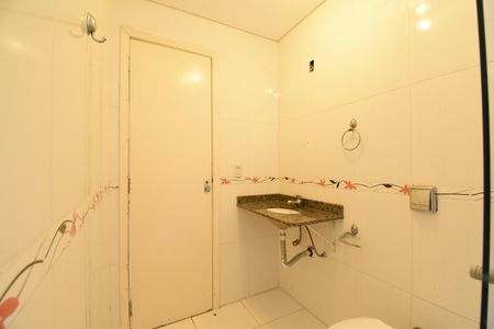 Apartamento à venda com 240m², 3 quartos e 2 vagasBanheiro 2