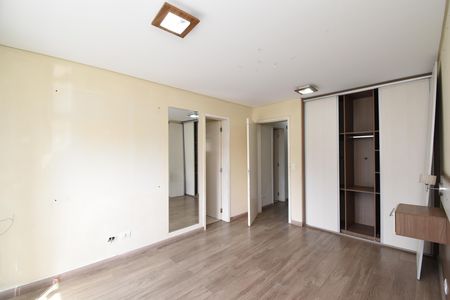 Apartamento à venda com 240m², 3 quartos e 2 vagasSuíte