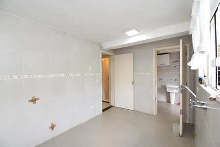 Apartamento à venda com 240m², 3 quartos e 2 vagasCozinha
