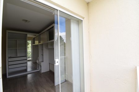 Apartamento à venda com 240m², 3 quartos e 2 vagasSacada da Quarto 2