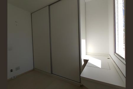 Casa de condomínio para alugar com 95m², 3 quartos e 2 vagasQuarto