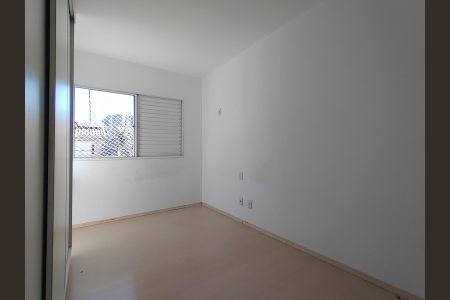 Casa de condomínio para alugar com 95m², 3 quartos e 2 vagasQuarto