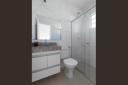 Casa de condomínio para alugar com 95m², 3 quartos e 2 vagasBanheiro