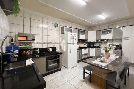 Casa à venda com 3 quartos, 190m² em Chácaras Alpina, Valinhos