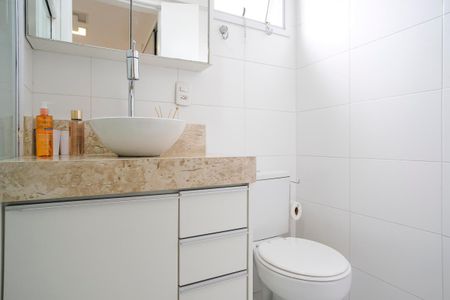 Apartamento à venda com 71m², 2 quartos e 1 vagaBanheiro da suíte
