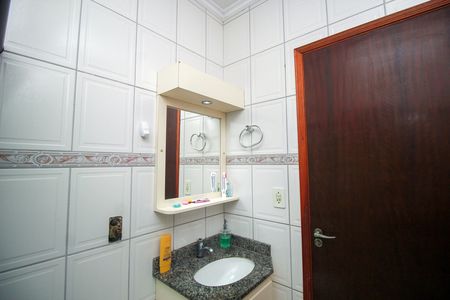 Apartamento à venda com 67m², 2 quartos e 1 vaga Apartamento à venda com 67m², 2 quartos e 1 vagaBanheiro Social