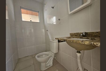 Casa para alugar com 60m², 2 quartos e 1 vaga Casa para alugar com 60m², 2 quartos e 1 vagaBanheiro 1