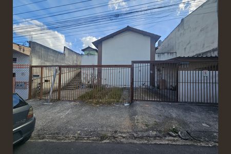 Casa para alugar com 60m², 2 quartos e 1 vaga Casa para alugar com 60m², 2 quartos e 1 vagaGaragem